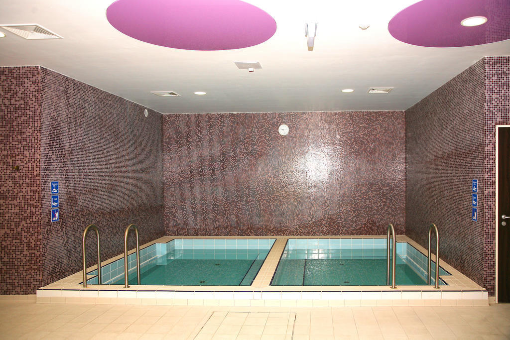 Sarkany Apartman, Sarkany Wellness Es Gyogyfuerdo Нірбатор Екстер'єр фото